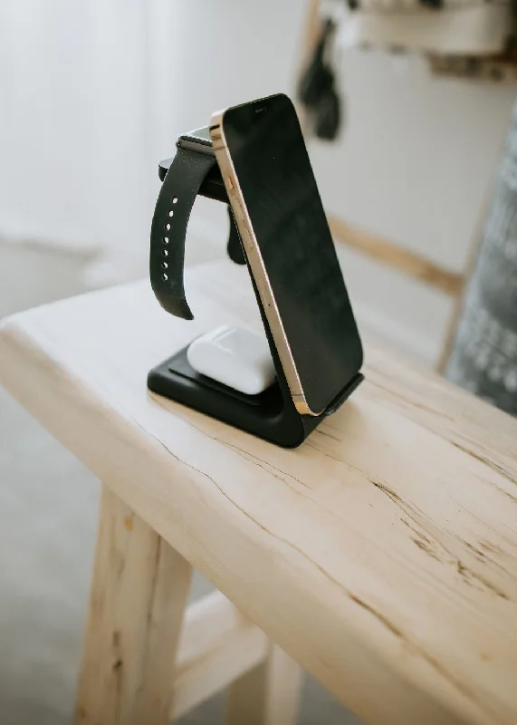 Lauriebelles Wireless Charging Station